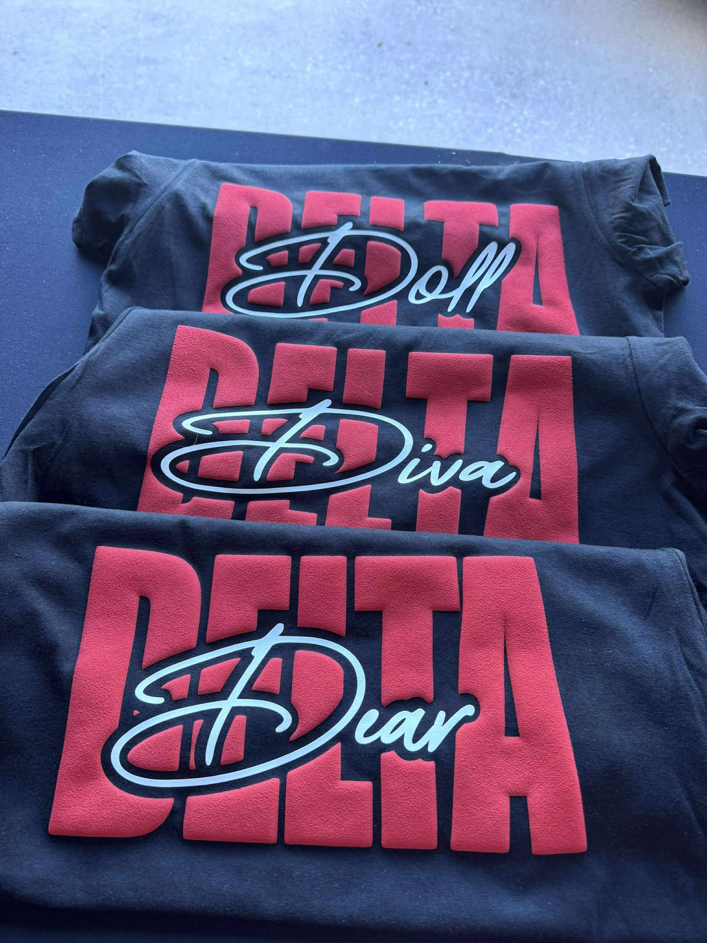 Delta Diva Puff Print