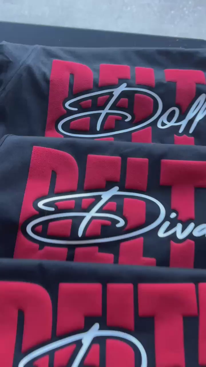 Delta Diva Puff Print